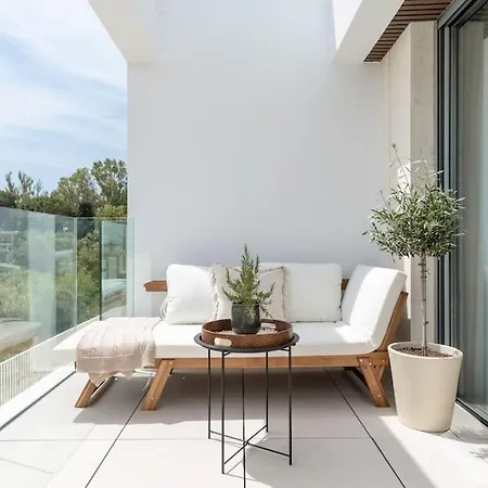 New Paradise Beachside *