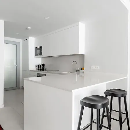 New Paradise Beachside Apartment