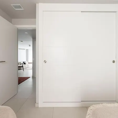 New Paradise Beachside Apartment *